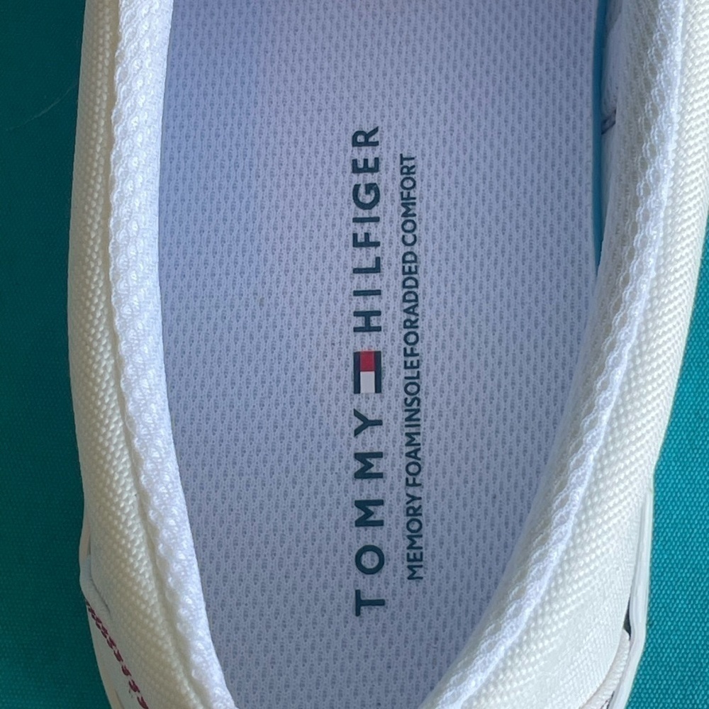 NWT Men’s Tommy Hilfiger Remmo Low size 11.5 - Picture 9 of 9